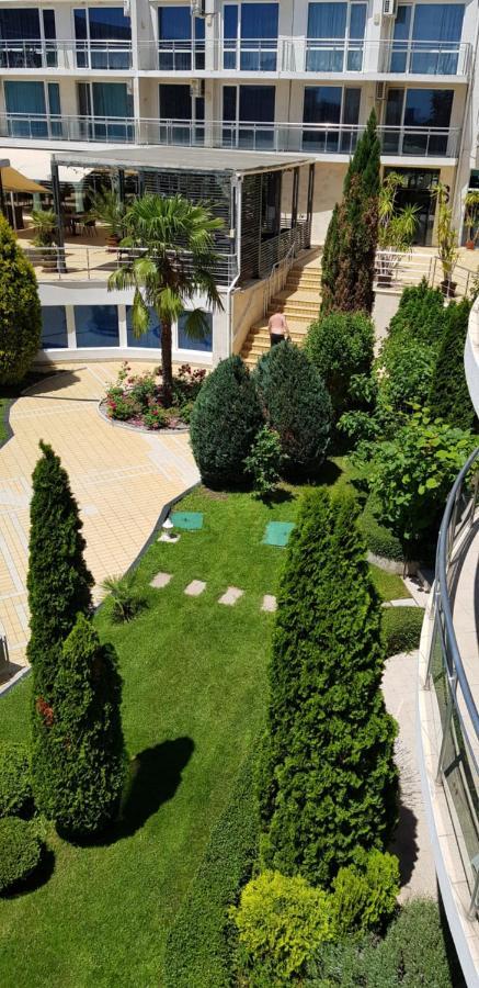 Apartment With Green Terrace Burgas Exterior photo