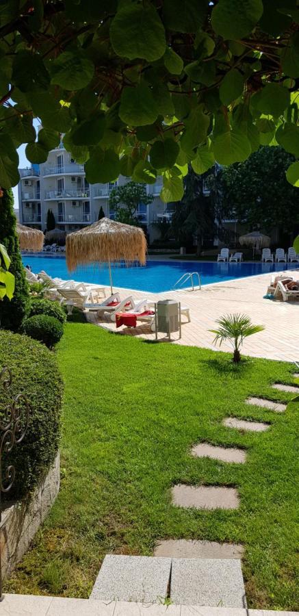 Apartment With Green Terrace Burgas Exterior photo